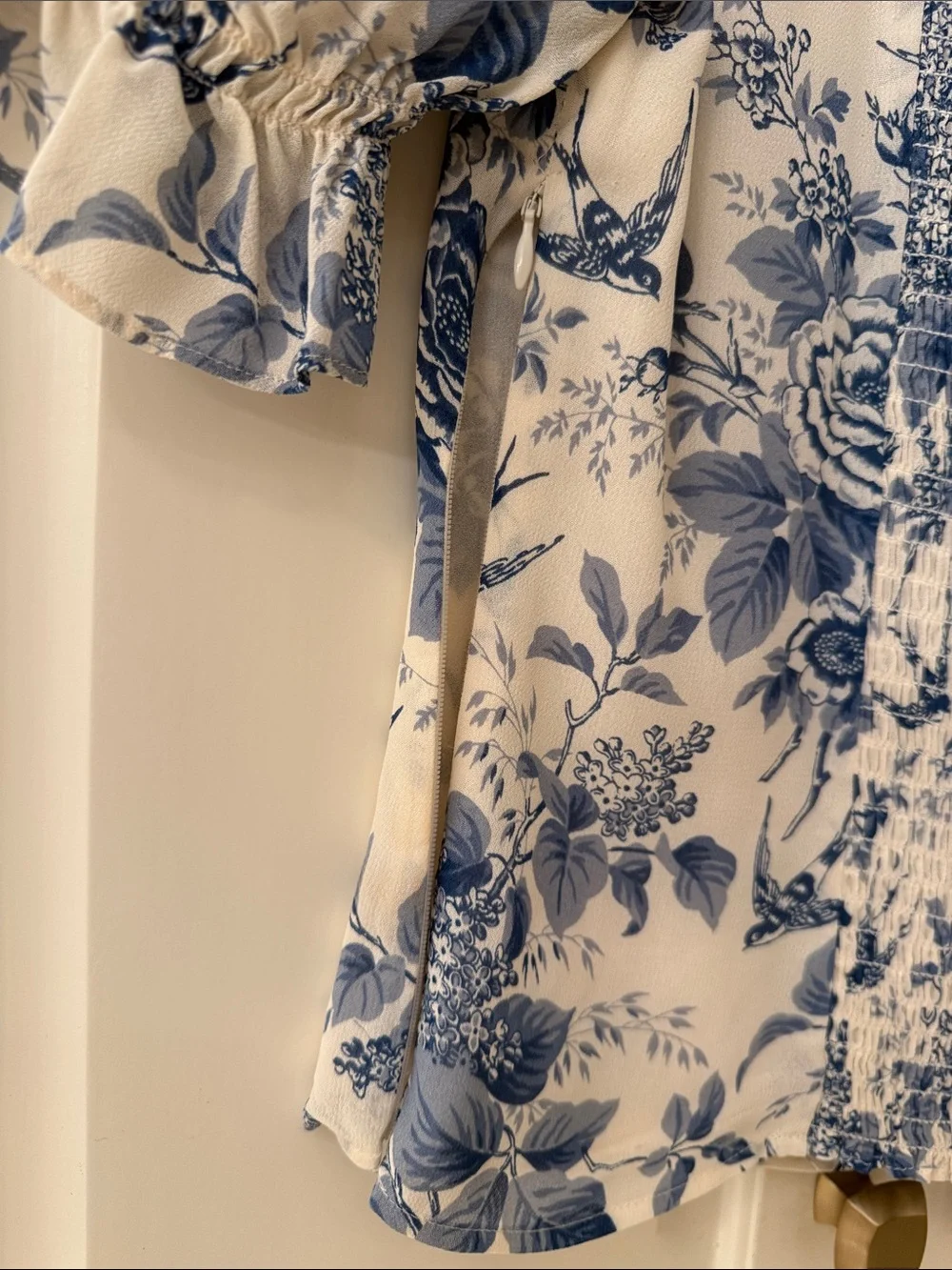 Reformation White and Blue Floral Puff-Sleeve Square-Neck Blouse